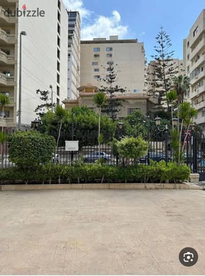 Residential apartment for rent 340m Zeyziniya Ahmed Yahya Street overlooking the Jewel Palace fully air-conditioned