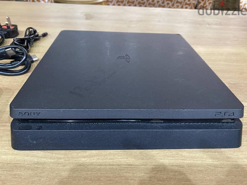 PlayStation 4 Slim 2