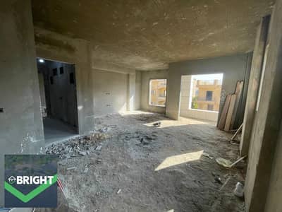 شقه للبيع في كمبوند الامن العام - 180م - استلام فوري - موقع مميز مع فيو مفتوح - اقل سعر لفتره محدوده