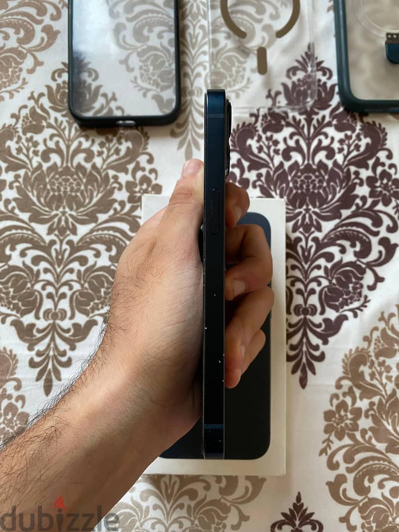 Apple - iPhone 13 4