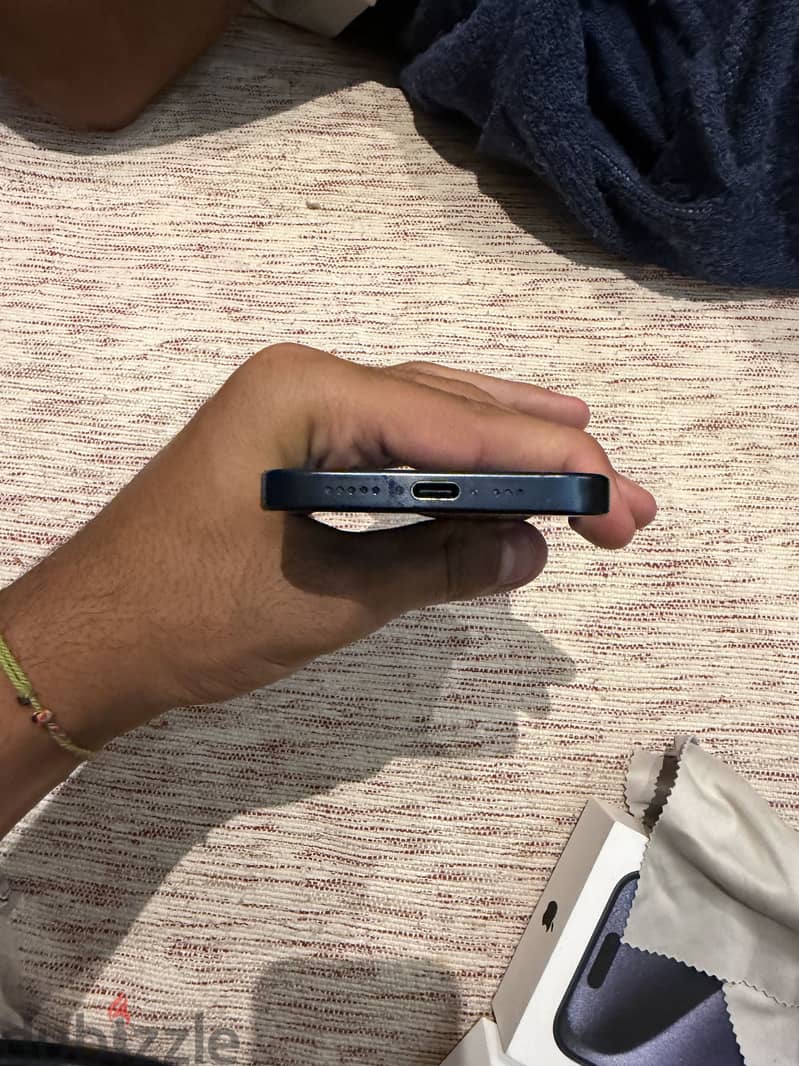 Apple - iPhone 15 Pro 2
