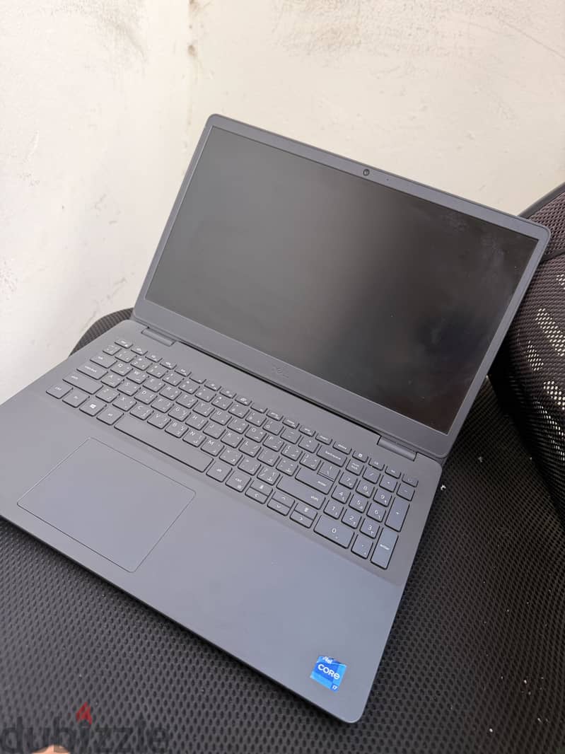 DELL VOSTRO 3500 1