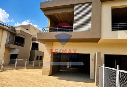 أكبر Twin House Corner للبيع | The Crown – SODIC  Corner Unit | Prime Location | Spacious Roof Terrace  فرصة مميزة لامتلاك واحدة من أكبر وحدات