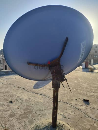 طبق 1.8برفيكس المنيوم بحاله جيده بالقاعدة الحديد