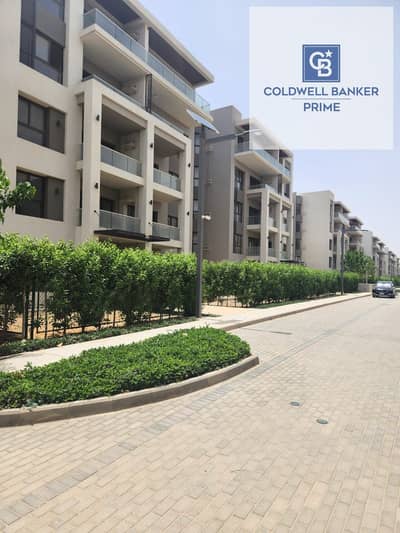 A fully finished, super-lux 3-bedroom apartment with a stunning view, resale from the owner at the lowest price on the market in Address East Compound A fully finished, super-lux 3-bedroom apartment with a stunning view, resale from the owner at the lowest price on the market in Address East Compound