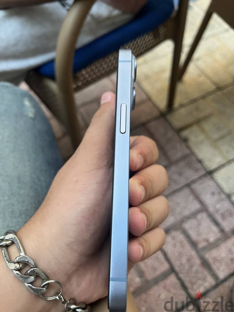 iPhone 14 3