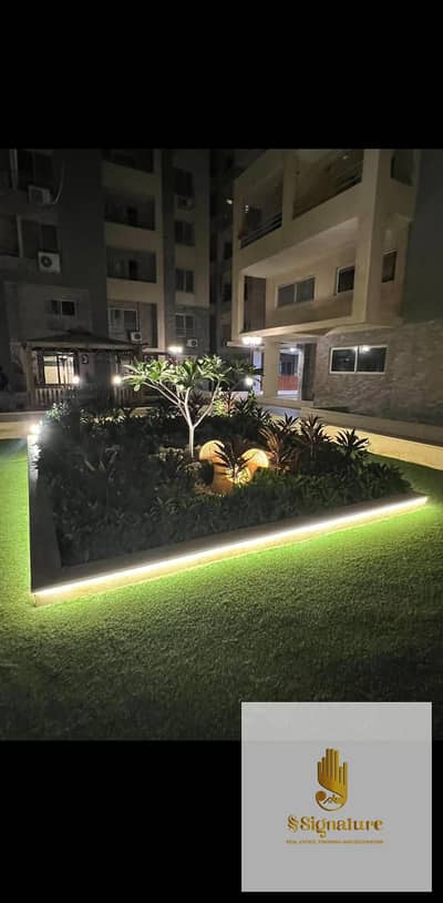 Apartment for sale, ultra-super-lux finishing, in Hayat Al Mokattam compound, immediate delivery, open view overlooking the street.