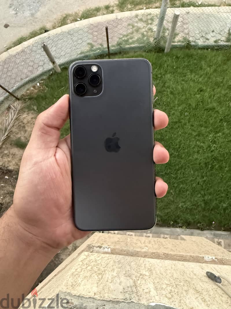 Apple - iPhone 11 Pro Max 4