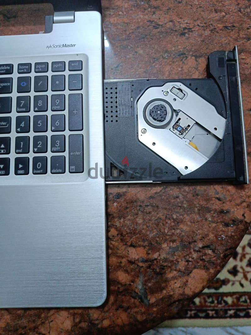 ASUS VivoBook S550CA Touch Screen Core i5 4