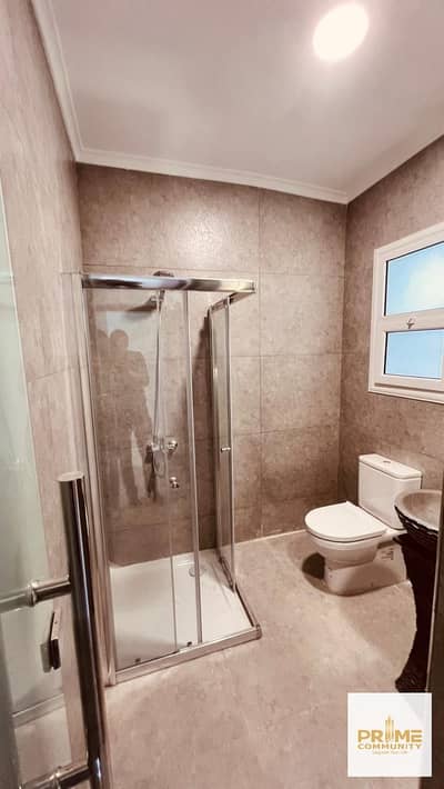 Apartment 180 sqm fully finished with kitchen and A/Cs for rent in club park phase Mountain view i city October