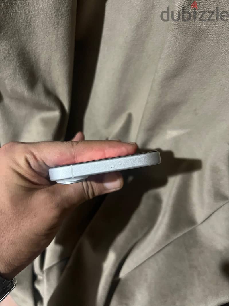 Apple - iPhone 16 2