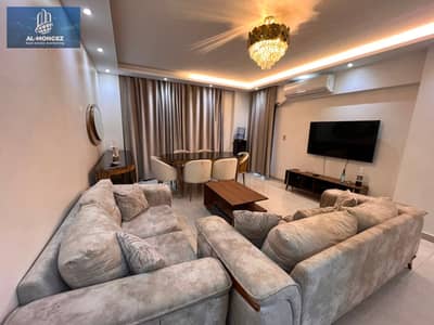 A furnished apartment is available for rent in Al Rehab. Super deluxe ultra. Details: 3 bedrooms, 3 bathrooms, second floor, 162 sqm, view of the East