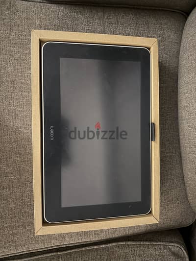 Wacom 1 professional digital art tablet comes with original pen unused