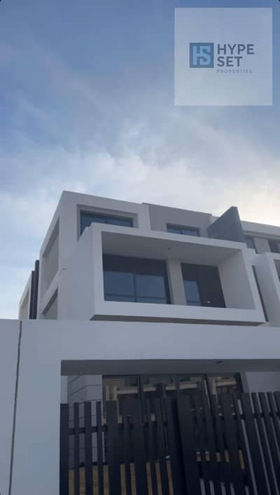 Finished townhouse for sale with a practical layout by La Vista in the newest phase of El Patio "Townside"at the launch price with down payment & inst