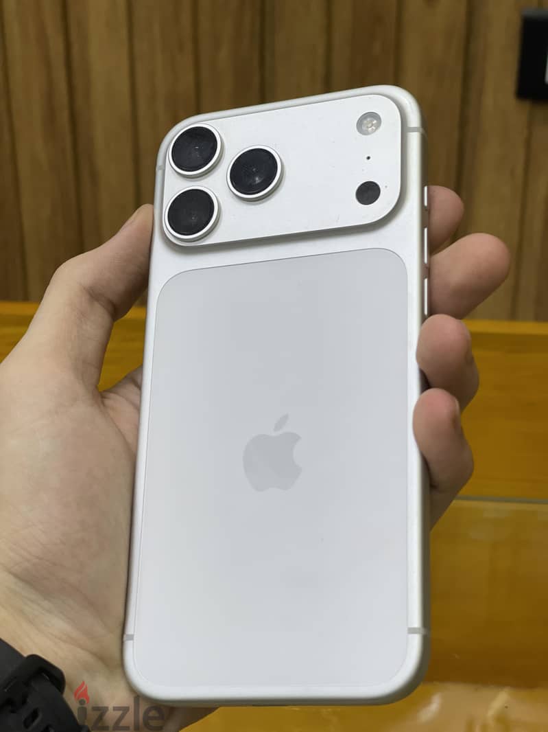 Apple - iPhone 17 Pro Max 1