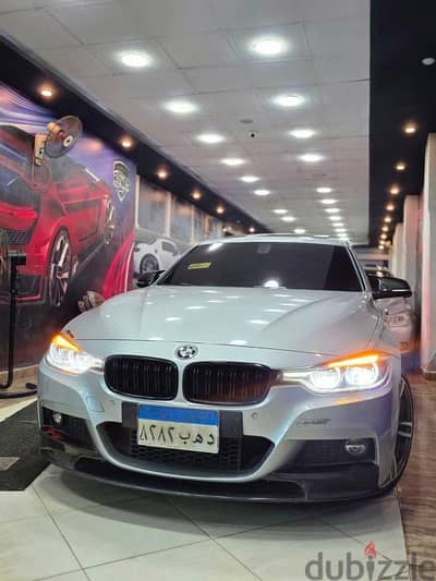 بي ام دبليو 320i 2018