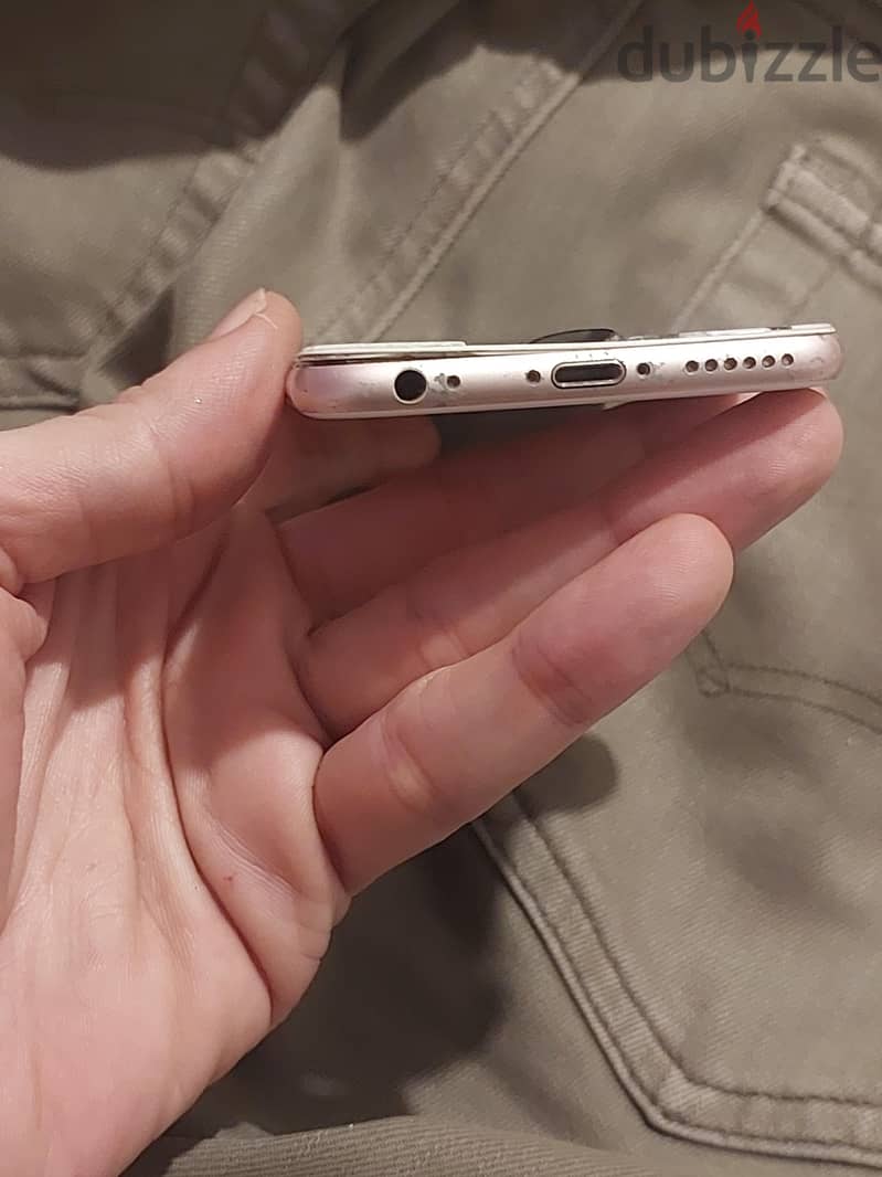 Apple - iPhone 6 4