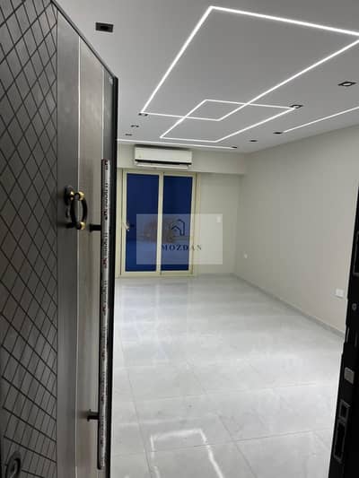120m² apartment for rent, extra super deluxe finishing, with kitchen and air conditioning, Zahraa El Maadi