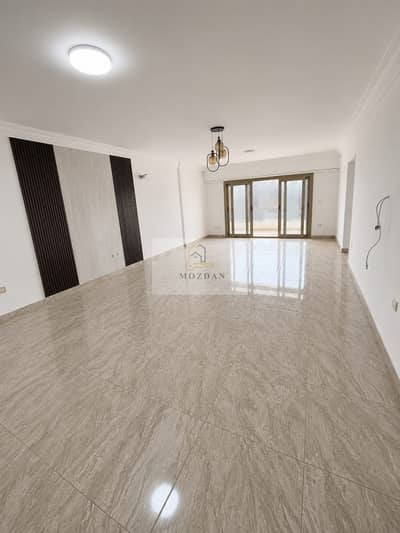 3-room apartment for rent, suitable for administrative use, with a frontage on the main street, next to Carrefour Zahraa El Maadi