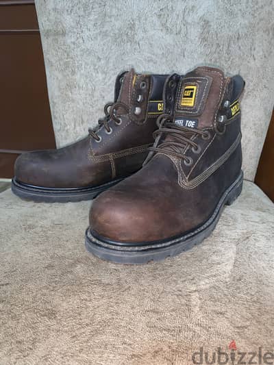 جزمة CAT Caterpillar  steel toe أصلية مقاس 43 – جديدة لم تُستخدم