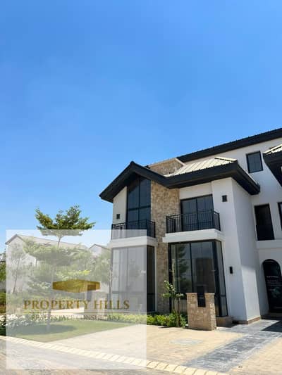Townhouse Corner in the Compound The Mark in the Heart of the Fifth Settlement with cash 15 million