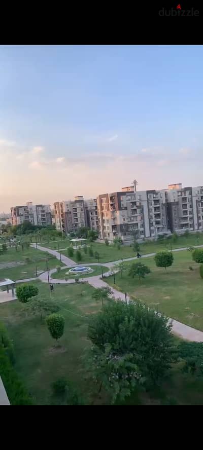 للايجار شقه 130 متر بالتكيفات في كمبوند دار مصر الحي 16 الشيخ زايد