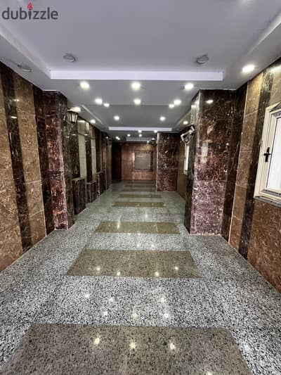 Apartment for sale in Zahra Al-Maadi in the Lower Mirage in the Tenth Neighborhood 240 meters 3 bedrooms and 3 bathrooms large reception living half finishing seventh floor not the last