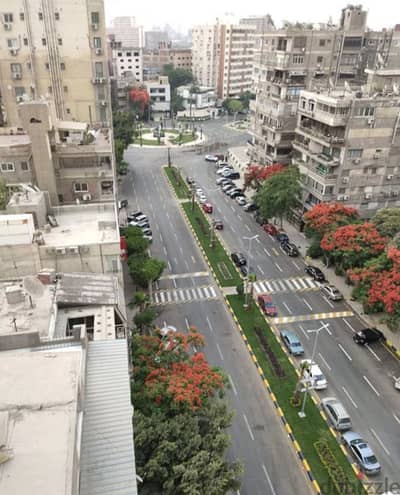فرصة العمر و مش هتتكرر تاني في الدقي شارع زمزم. شقة مفروشه راقيه ١٦٥م