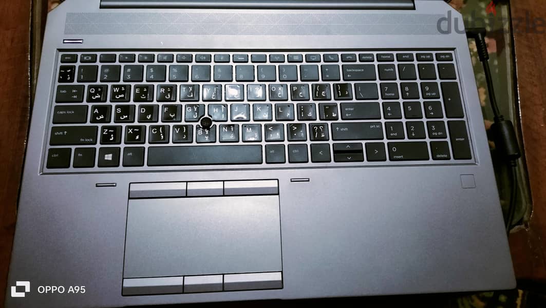hd Z book Cor i7 G5 4