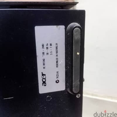 جهاز كمبيوتر أورجينال Acer Veriton مع شاشة Dell للبيع (بحالة جيدة)
