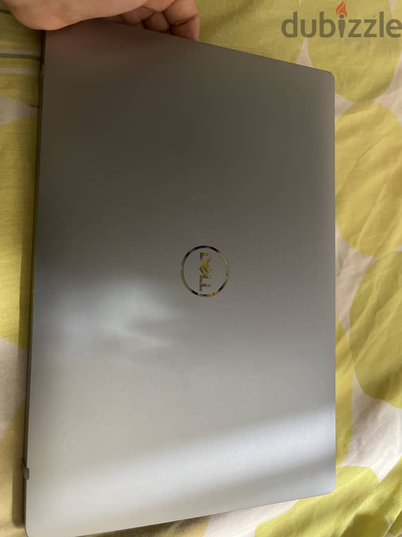 Touchscreen laptop used like new 2