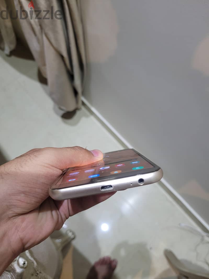 Samsung J4 4