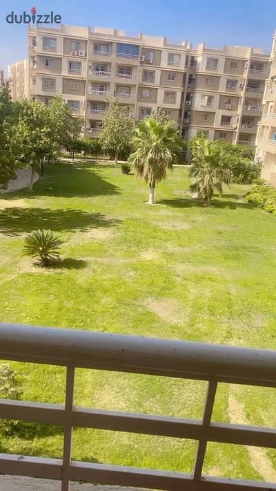Apartment for sale in Madinaty, first phase, 141 sq m, consisting of 3 bedrooms, 2 bathrooms, garden view from the rooms, at a bargain price Apartment for sale in Madinaty, first phase, 141 sq m, consisting of 3 bedrooms, 2 bathrooms, garden view from the rooms, at a bargain price