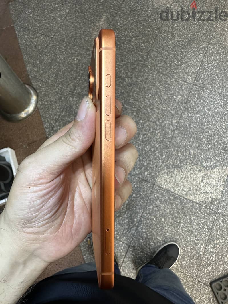 Apple - iPhone 17 Pro Max 2