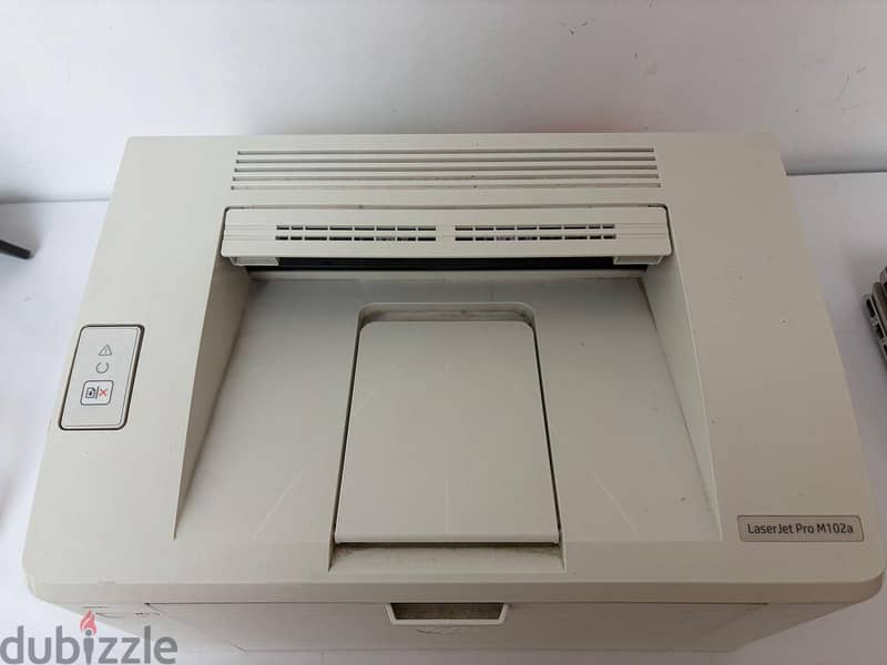 Hp printer LaserJetProM102a used   مستعمل 1