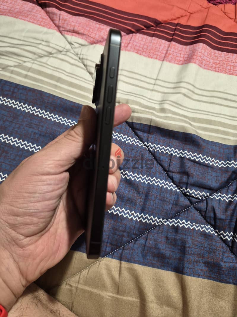Apple - iPhone 16 Pro Max b : 92 3
