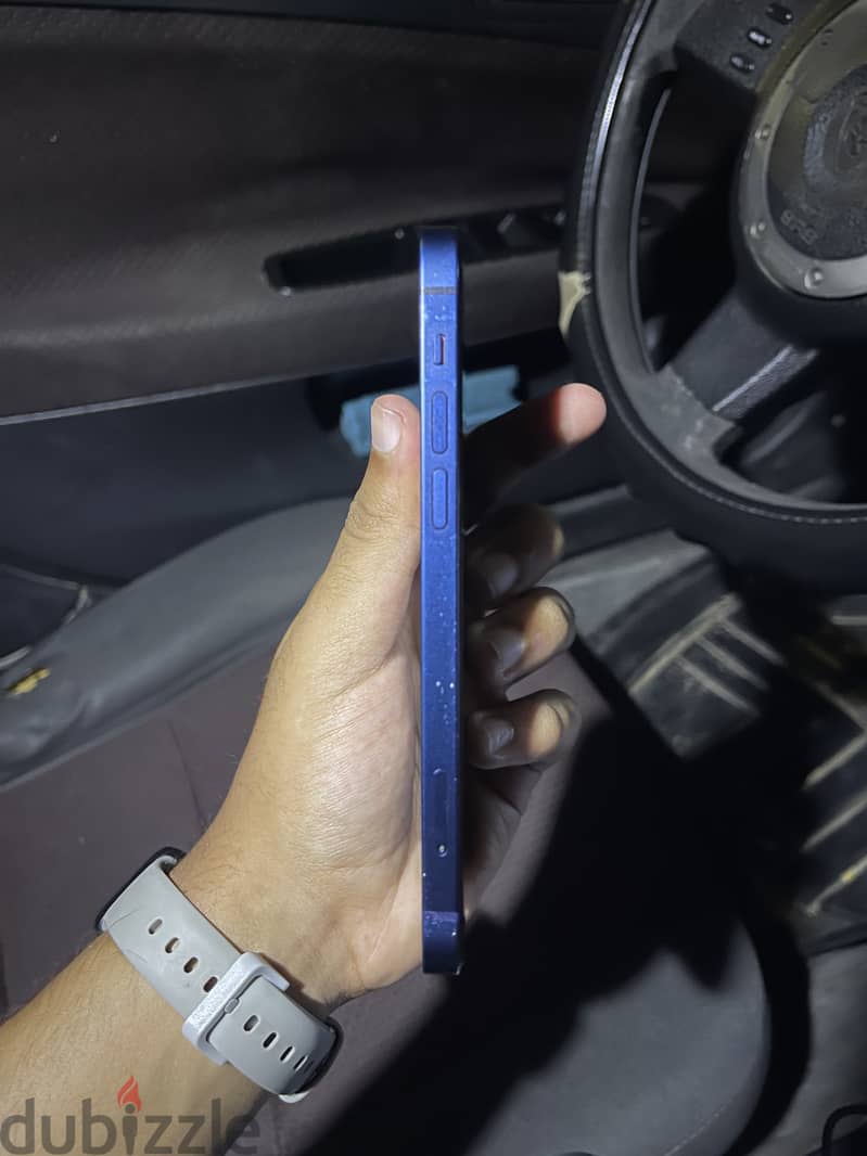 iPhone 12 3