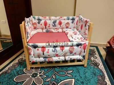 سرير اطفال للبيع بدون مخدات