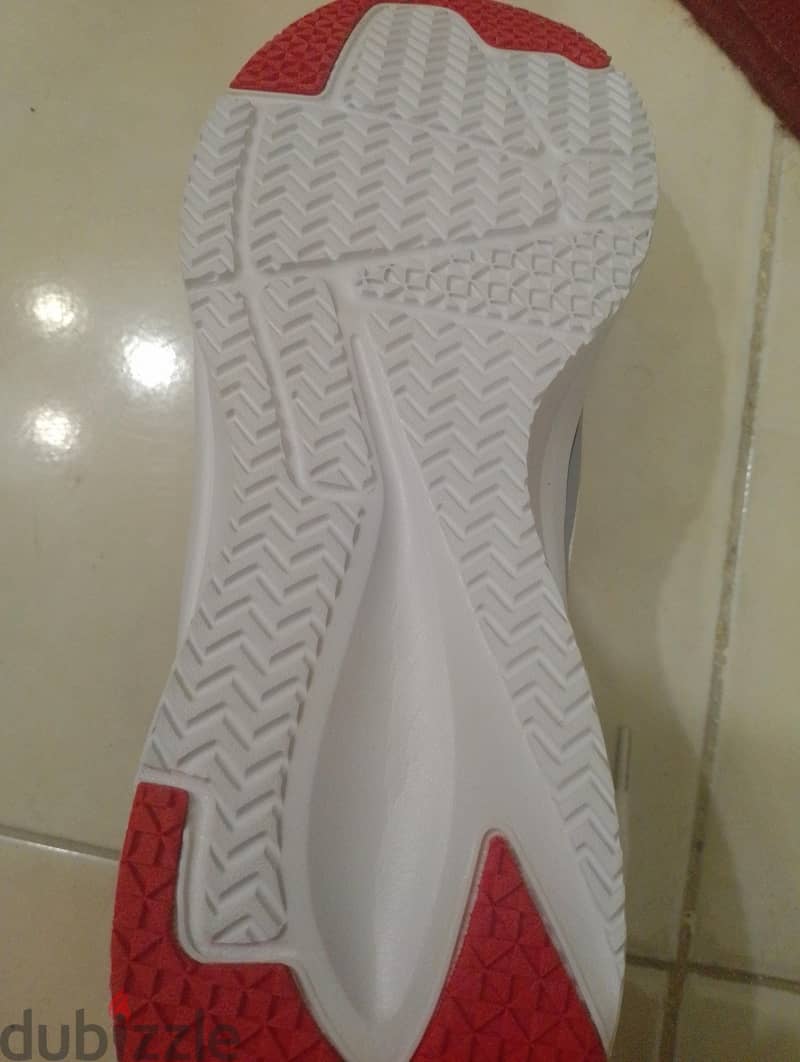 كوتشى Umbro مقاس 45 جديد