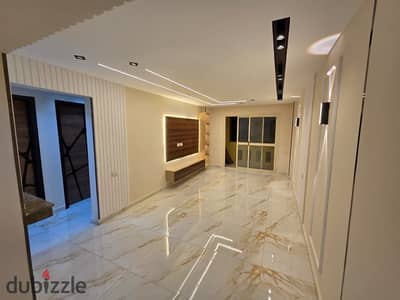 مطلوب مقدم [ 1,100,000 EGP ] أقساط علي 10 سنوات برؤية ممتازة للـ CLUBHOUSE امتلك شقة في كمبوند هايد بارك بالقرب من زد ايست علي بعد دقائق من لافيستا