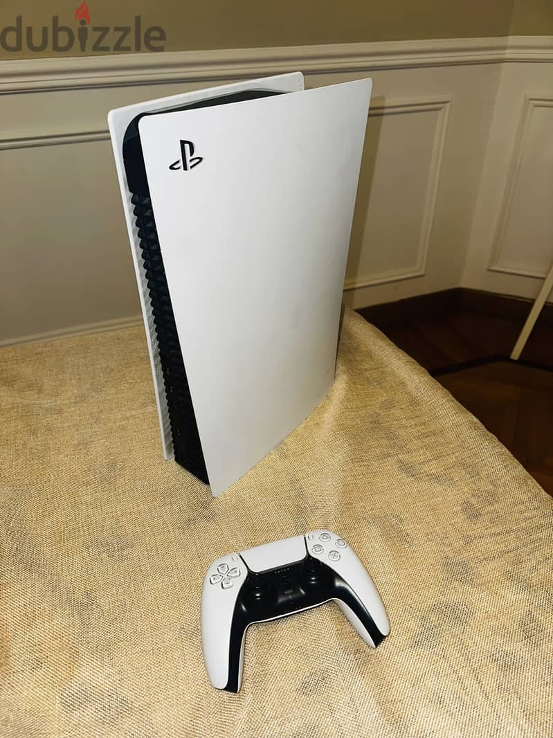 PlayStation 5 used with perfect condition with one controller 1