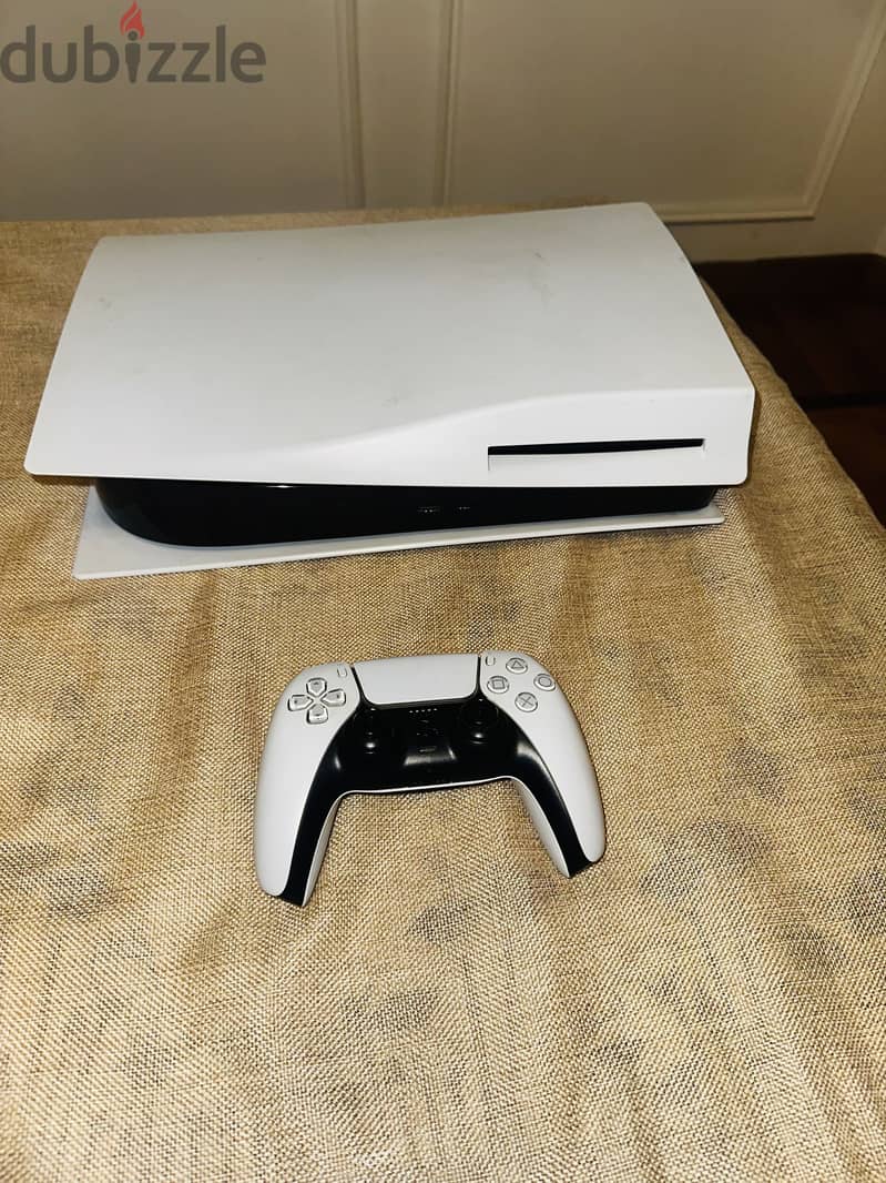 PlayStation 5 used with perfect condition with one controller 2