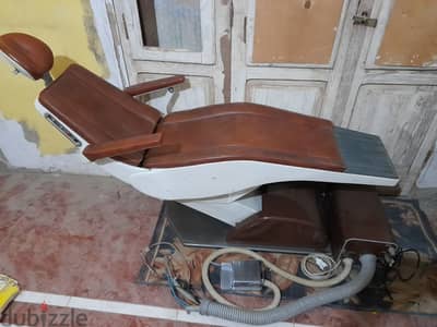 وحدة طبيب أسنان كامله + جهاز تعقيم صناعه ياباني حاله جيده السعر نهائي