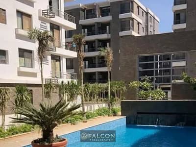 استلام قريب بخصم 50 %  شقه للبيع اخرمرحله داخل ارقي كمبوند taj -city  وجهه بحرى فى التجمع الاول