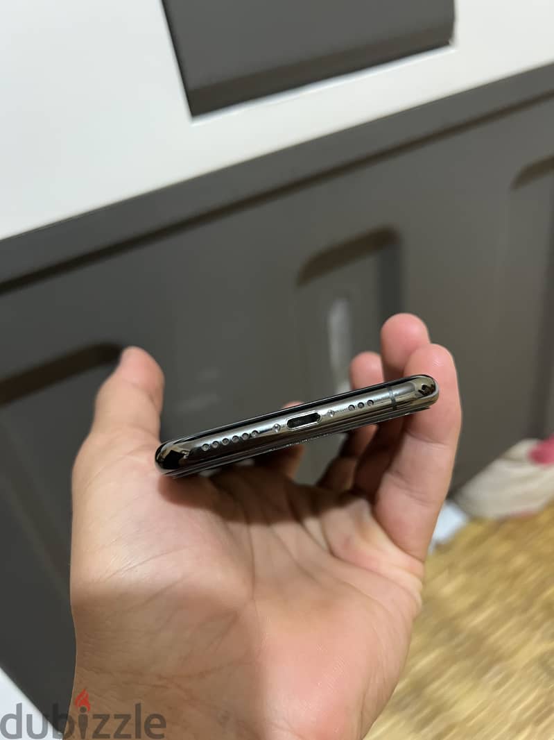 Apple - iPhone 11 Pro 1