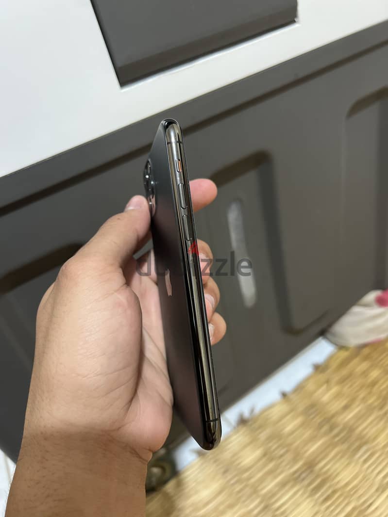Apple - iPhone 11 Pro 2