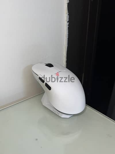 Ajazz aj159 comes with the dock and type c cable