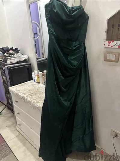 Emerald green soiree dress