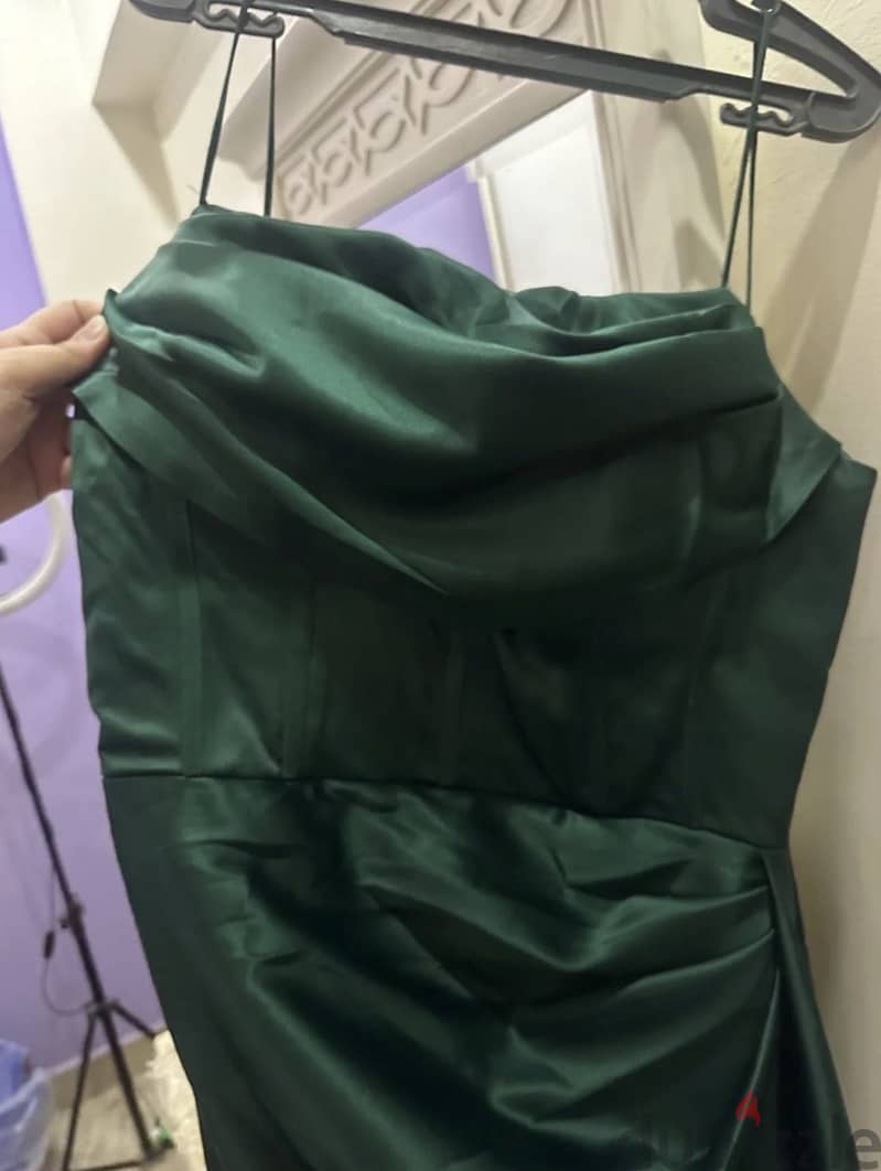 Emerald green soiree dress 1