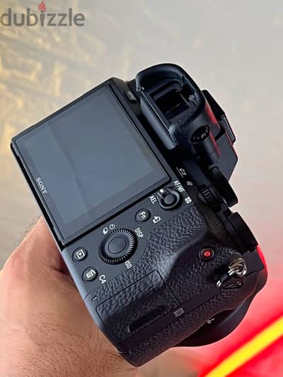 sony a7ii with box shutter 17K + Tamron 20mm